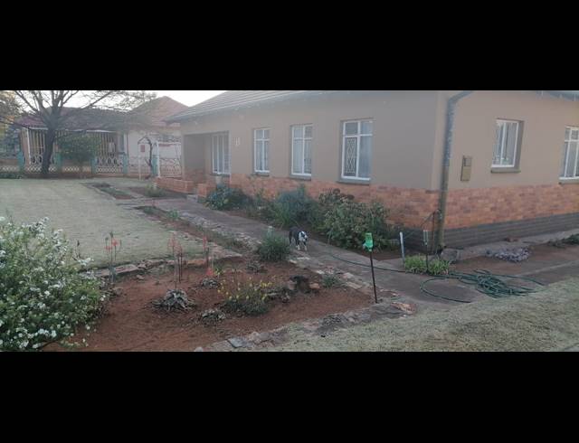 3 BEDROOM HOUSE FOR SALE IN STILFONTEIN EXT 3